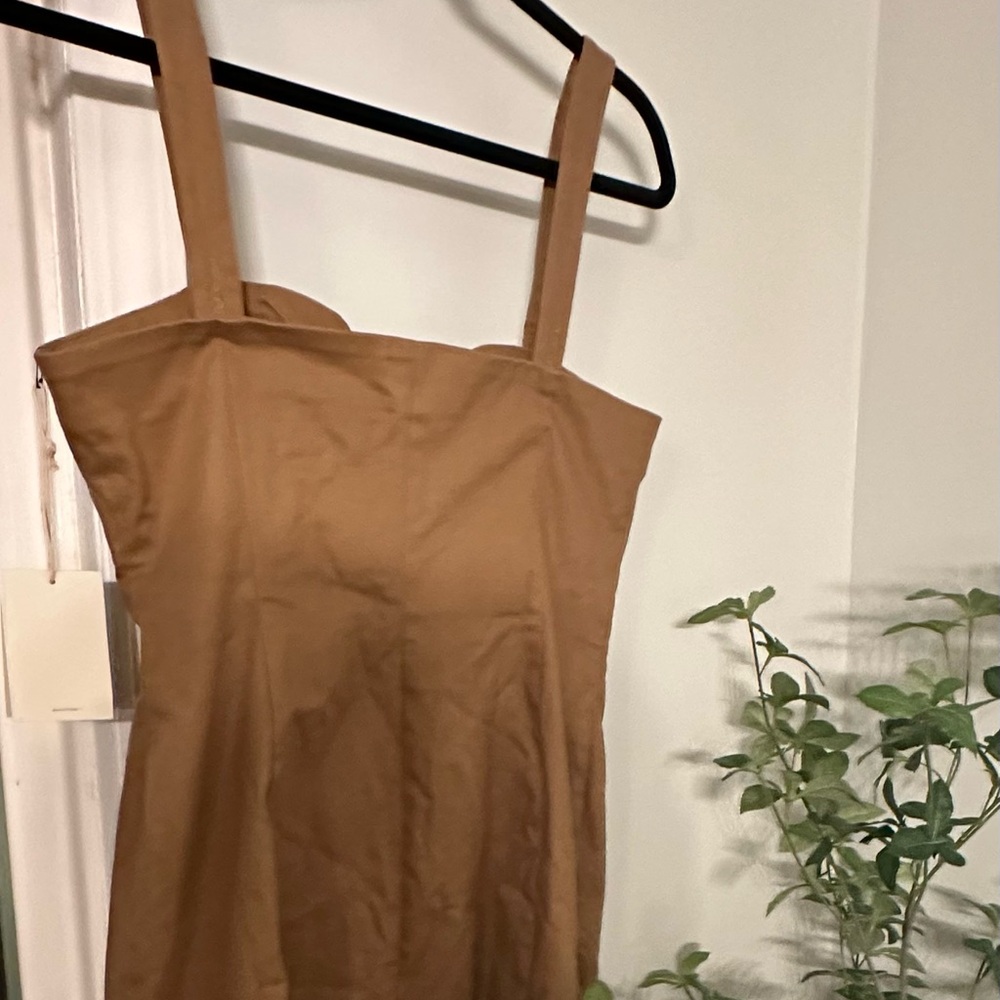 Cotton, elastane, polyester, tawny, cognac, tan, thick quality material.